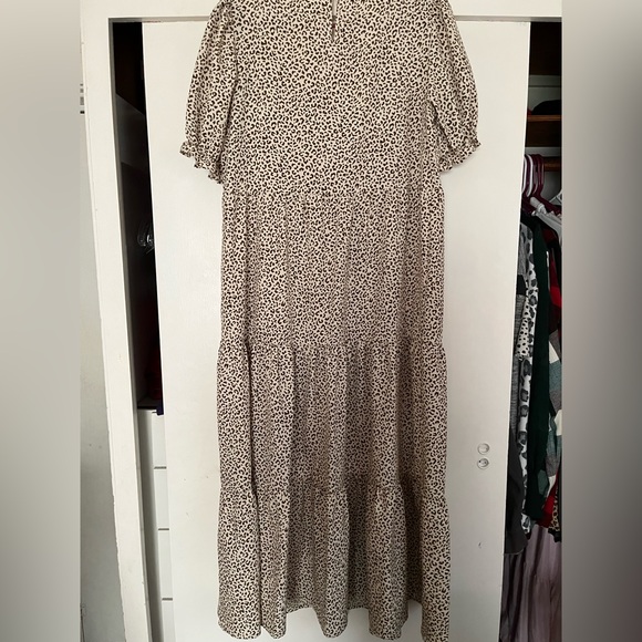 SOLD-Women’s Shein Leopard Print Maxi Dress - Picture 4 of 6